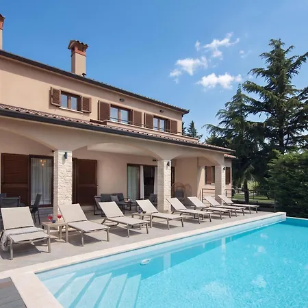 Villa Terra With Pool&sauna Near Rabac Labin (Istria)