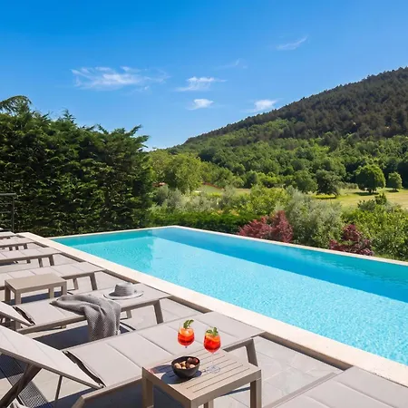 Terra With Pool&sauna Near Rabac
