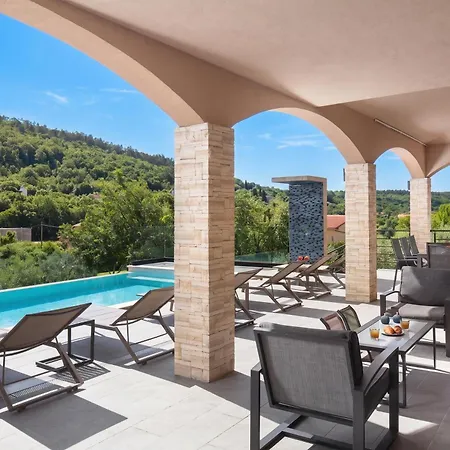 Terra With Pool&sauna Near Rabac Villa *
